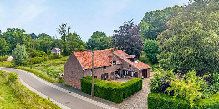 Maison 3 pièces à Brabantsebaan, SintPietersLeeuw, à vendre
