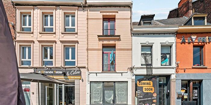 Maison 5 pièces à GrandPlace, Lessines, à vendre