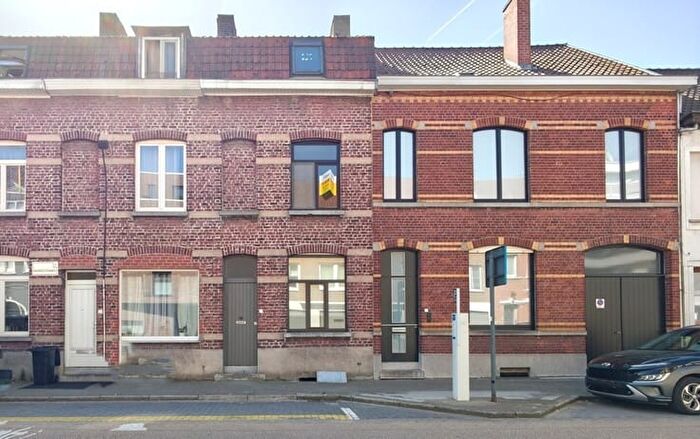 Maison 2 pièces à Marksesteenweg, Kortrijk, à louer