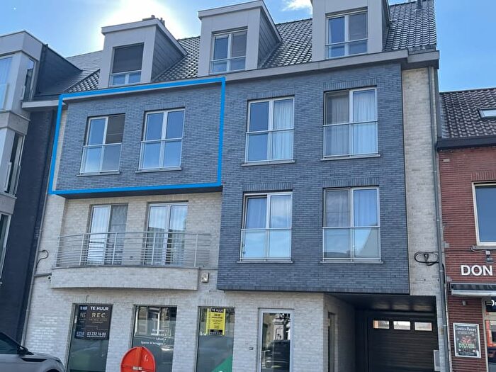 Appartement 10 pièces à louer à Dorp, OnzeLieveVrouwWaver