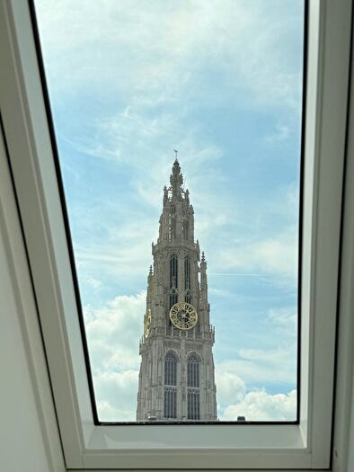 Appartement 2 pièces à Oude Beurs, Antwerpen, à louer