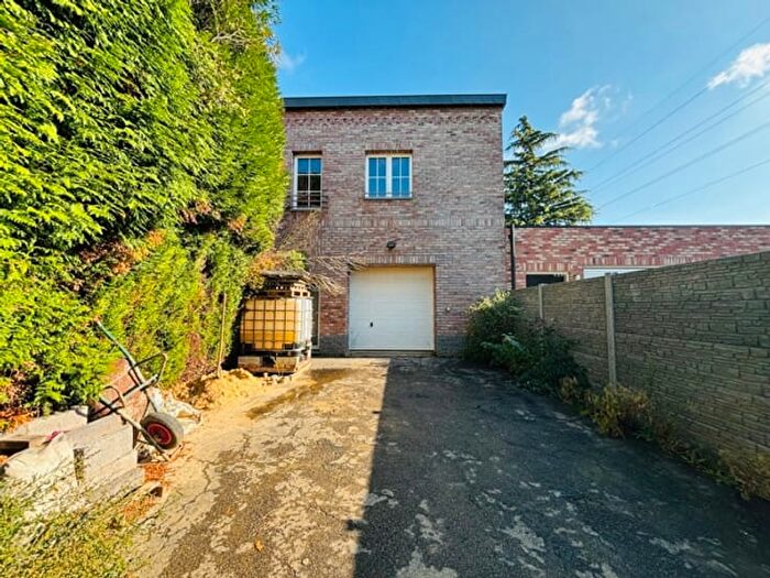 Chaussée de Tongres, B : Maison 4 pièces à vendre