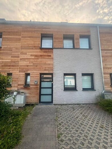Maison 4 pièces à Comognes De Jambes, Namur, à louer