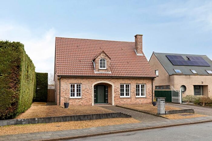 Veldstraat, Denderleeuw : Maison 4 pièces à vendre
