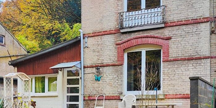 Maison 4 pièces à vendre à Rue Surface, SaintGeorgessurMeuse