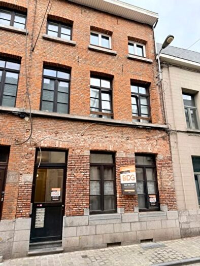 Maison 6 pièces à vendre à Rue des Freres Gilbert, Ath