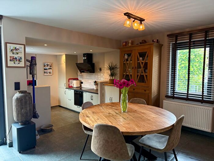 Avenue Des Châtaigniers, BraineleComte : Maison 2 pièces à vendre