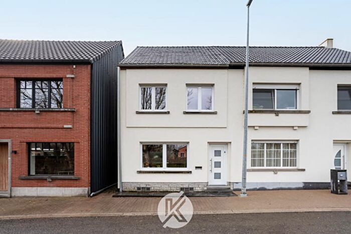 Maison 9 pièces à Caudenberg, Lierde, à vendre