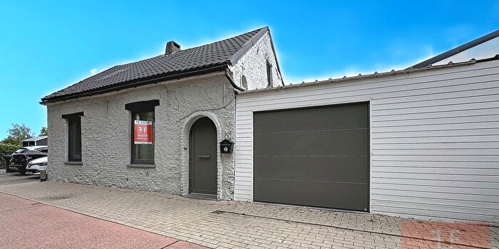 Churchillsteenweg, Erembodegem : Maison 1 pièce à vendre