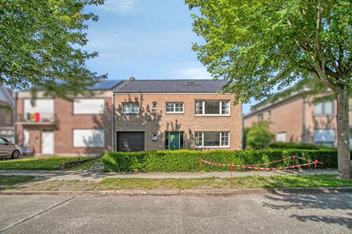 Manitobalaan, SintAndries : Maison 6 pièces à vendre