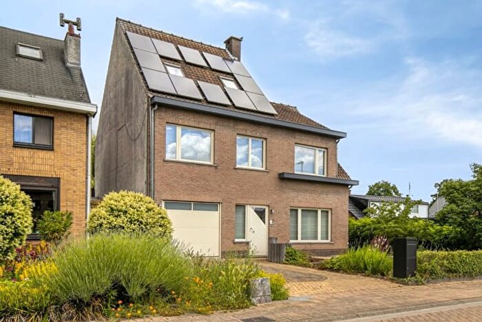 IJzerenwegstraat, Lint : Maison 4 pièces à vendre