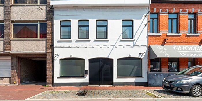 Moeskroenstraat, Menen : Maison 5 pièces à vendre