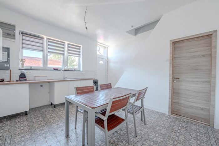 Maison 1 pièce à Rue du Pont Bary, Charleroi, à vendre