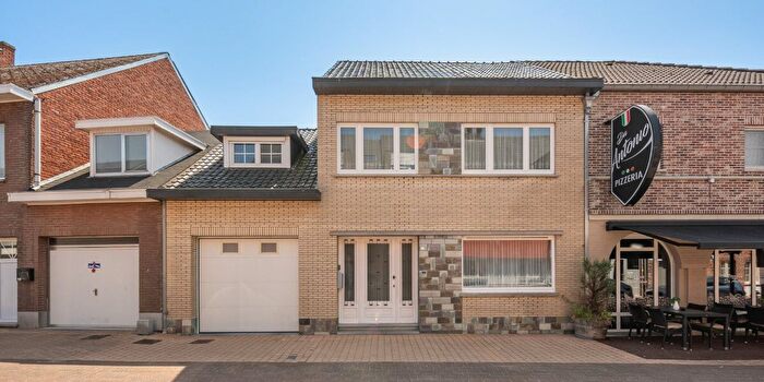 Maison 4 pièces à vendre à Nieuwesteenweg, Nieuwerkerken