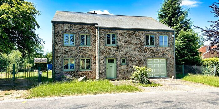 Maison 5 pièces à Tailles, Tailles, à vendre