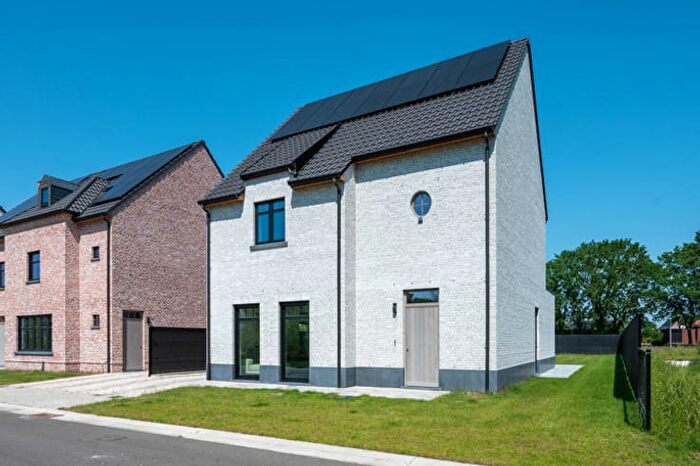 Maison 4 pièces à Huisblokstraat, Mol, à vendre