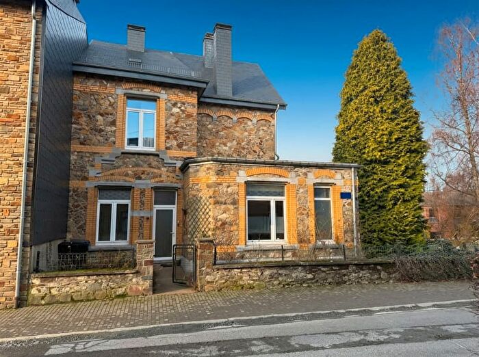Avenue Paul Poncelet, SAINTHUBERT : Maison 6 pièces à vendre