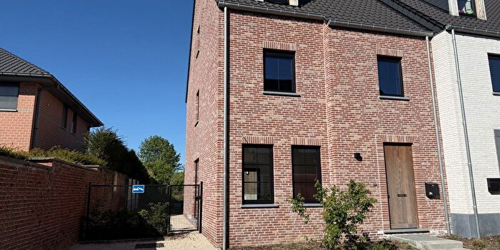 Perrestraat c, Hillegem : Maison 4 pièces à louer