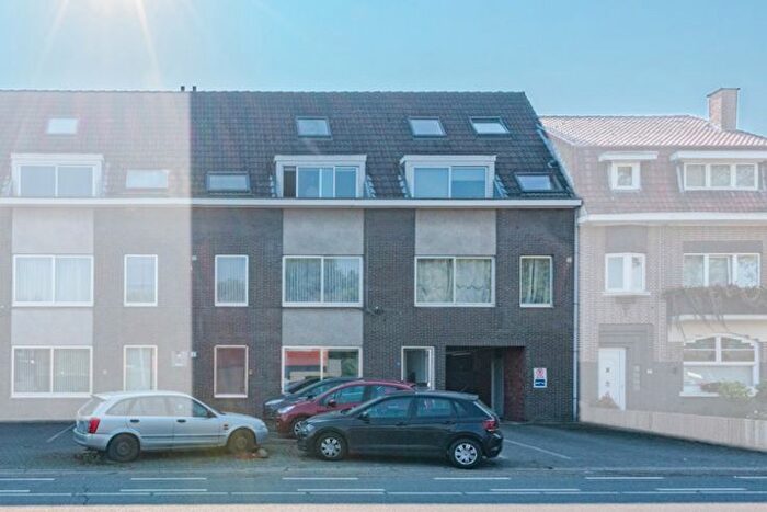 Maastrichtersteenweg - Appartement 11 pièces à vendre
