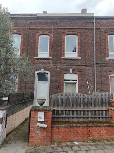 DE LA POMPE, Couillet : Maison 2 pièces à vendre