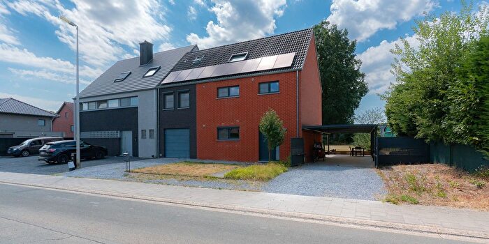 Maison 4 pièces à Vlamingenlaan, Zolder, à louer