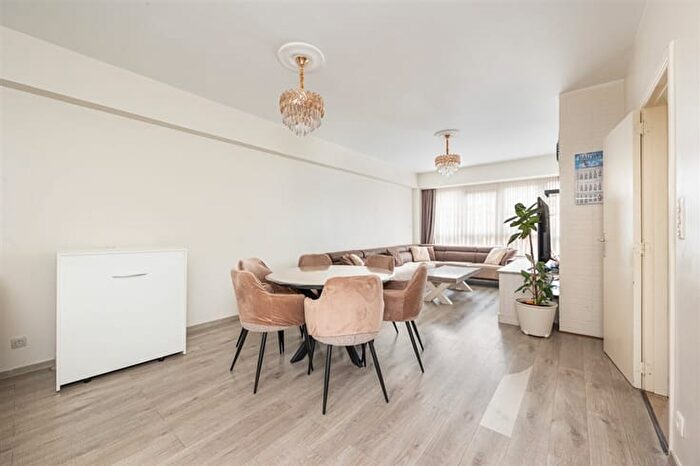 Diksmuidelaan, BERCHEM : Appartement 2 pièces à vendre
