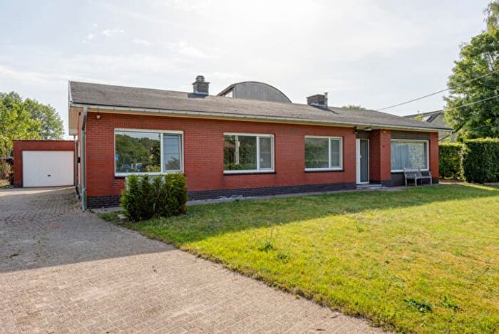 Maison 3 pièces à Kerkstraat, Zandhoven, à vendre