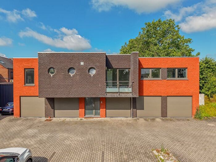Maison 2 pièces à vendre à Rue Alphonse Briart, ChapellelezHerlaimont