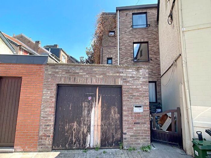 Maison 4 pièces à vendre - place de serbie, ans
