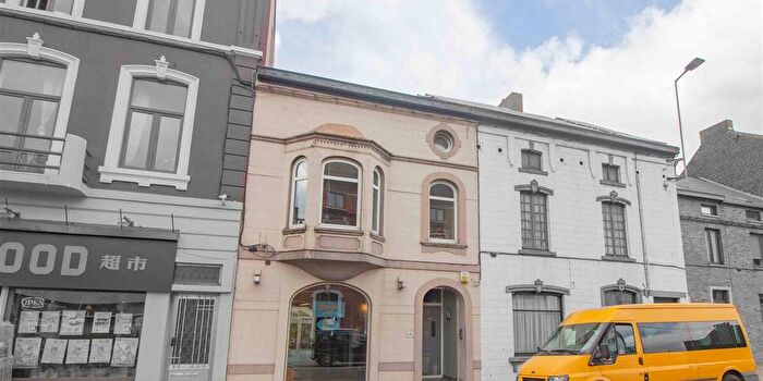 GrandRue, MontigniessurSambre : Maison 2 pièces à vendre