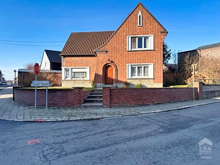 Chaussée de Nivelles, VieuxGenappe : Maison 4 pièces à vendre