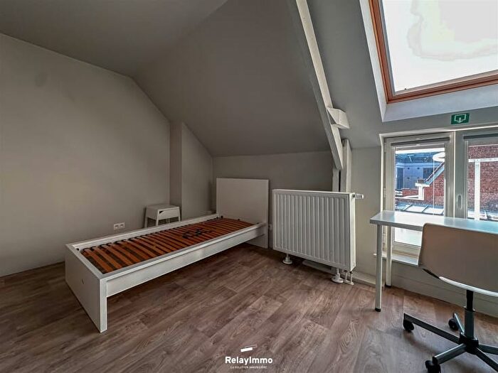 Appartement à louer à Place Verte, TOURNAI