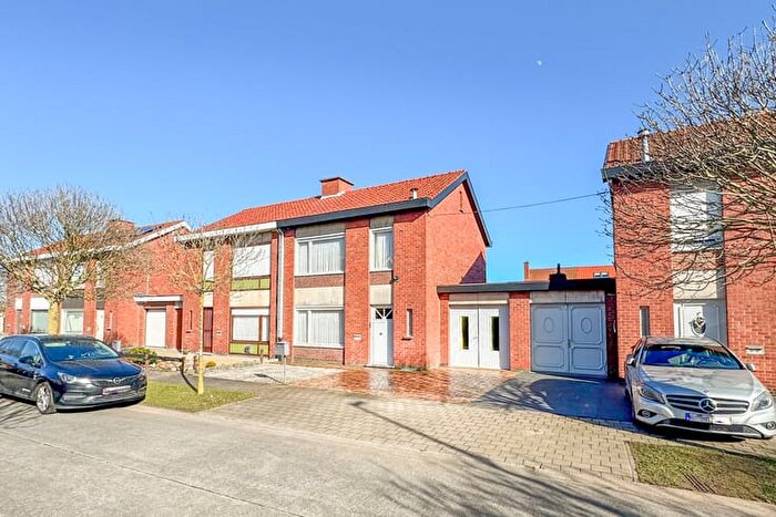 Maison 13 pièces à vendre - Rozemarijnstraat, Izegem