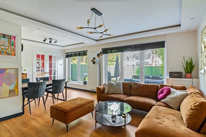 Hoogboomsteenweg, Kapellen : Appartement 12 pièces à vendre