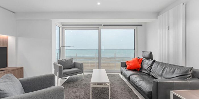 Appartement 2 pièces à Strandlaan, SintIdesbald, à vendre
