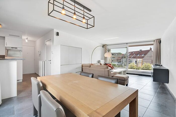Appartement 7 pièces à Vandewoestijnelaan, Waregem, à vendre