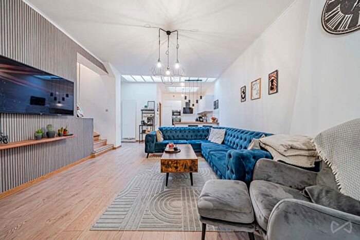 Place des Combattants, A - Maison 11 pièces à vendre