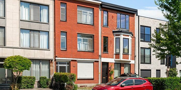Edegemsestraat, Mortsel : Appartement 6 pièces à vendre