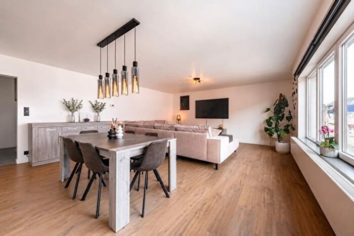 Appartement 2 pièces à Nieuwkerkenstraat, SintNiklaas, à vendre