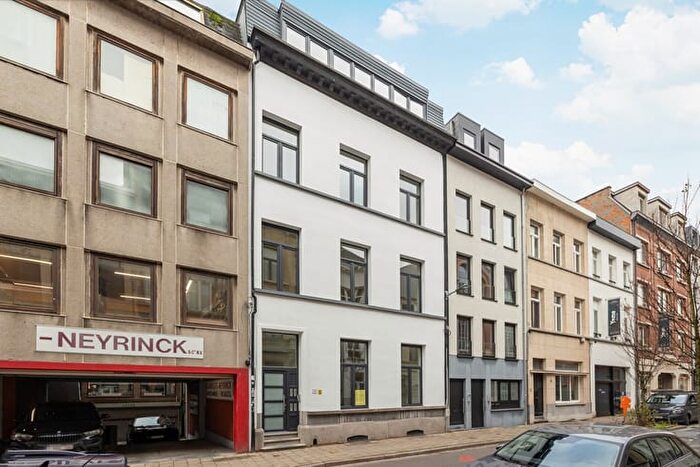 Appartement 5 pièces à vendre à Rodestraat, Antwerpen
