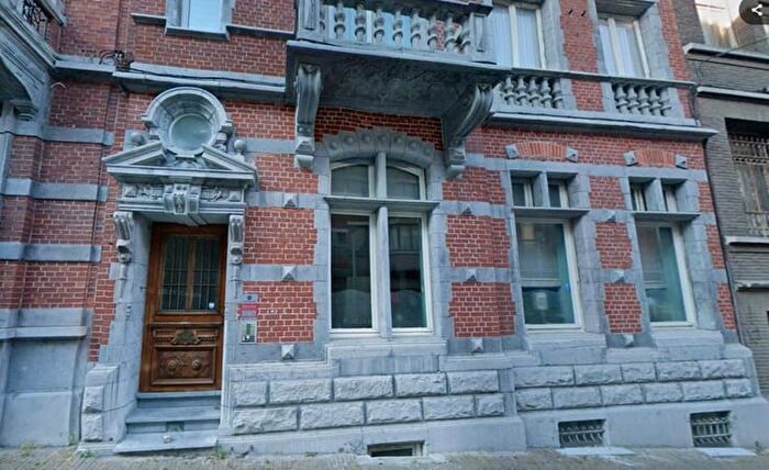 Maison 6 pièces à vendre à rue du Palais, Charleroi