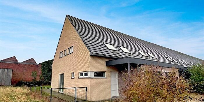 Maison 3 pièces à Nijverheidsstraat, Ronse, à vendre