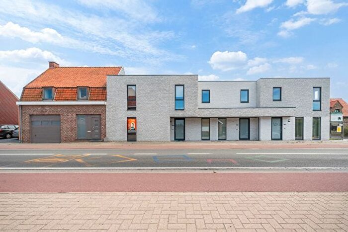 Maison 4 pièces à Diksmuidesteenweg, A, à vendre