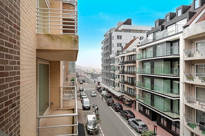 Appartement 12 pièces à Sylvain Dupuisstraat, KnokkeHeist, à vendre