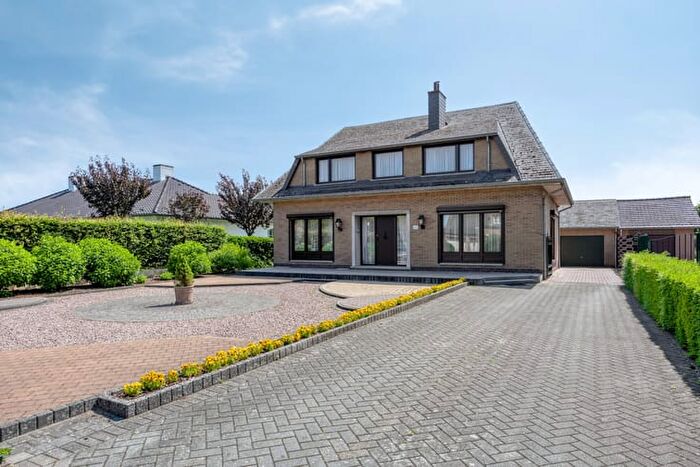 Maison 14 pièces à vendre à Heirweg, Maaseik
