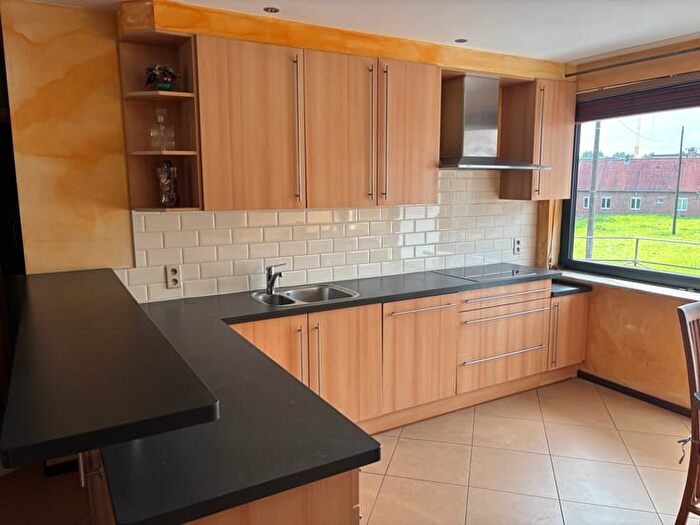 Brusselstraat, Dilbeek : Appartement 6 pièces à louer
