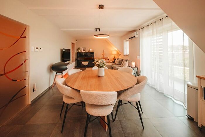 Rue de Gilly, Couillet - Appartement 5 pièces à louer