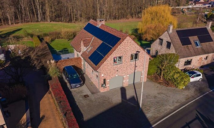 Maison 5 pièces à vendre à Rue du Bois, BRAINELECOMTE