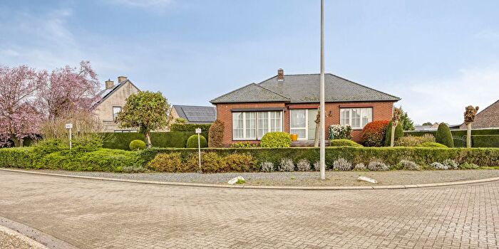 Leustraat, Ophoven : Maison 2 pièces à vendre