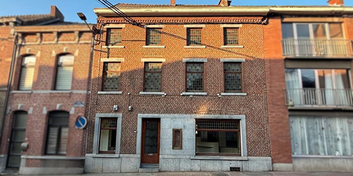Avenue Emile Vandervelde, Bouffioulx : Appartement 4 pièces à vendre